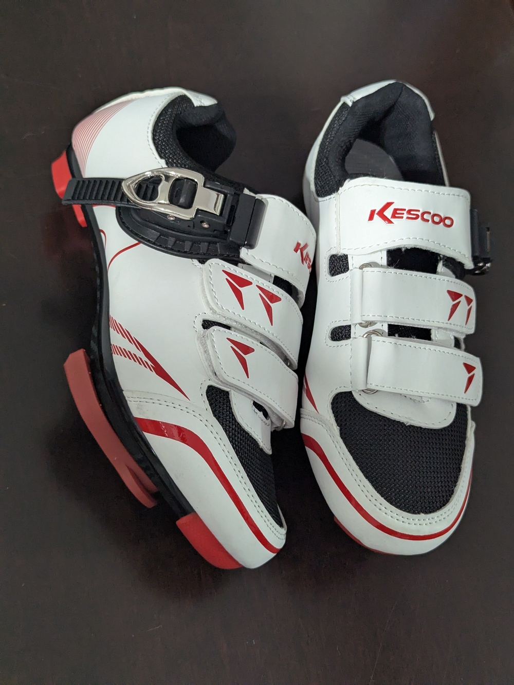 Kescoo White and Black Cycling Shoes with Red Accents- NWOT - Picture 2 of 4